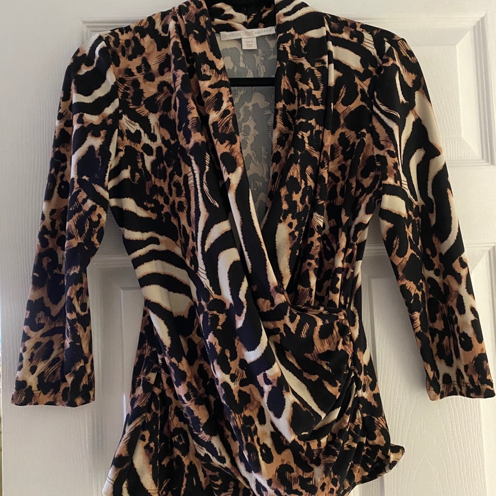 Beautiful animal print Boston Proper top - size S